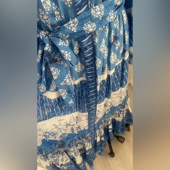 🆕 A loves a long sleeve belted maxi dress. - Picture 10 of 16